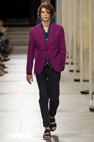 Look 31